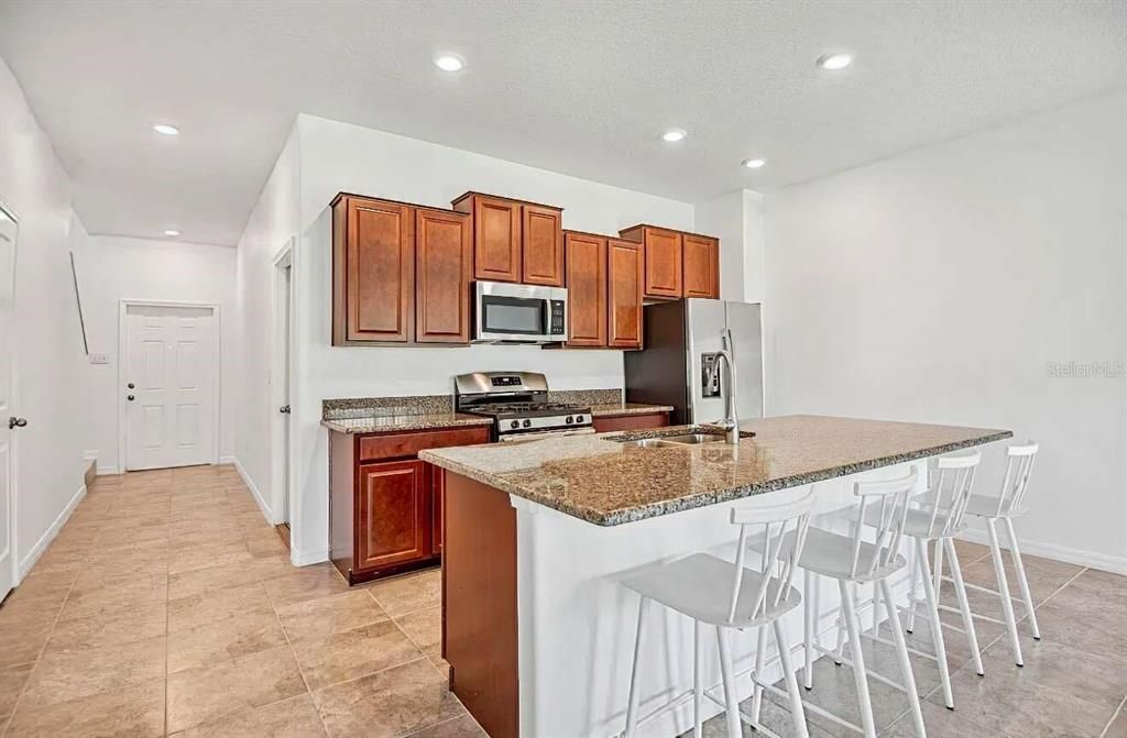 For Sale: $299,900 (3 beds, 2 baths, 1601 Square Feet)