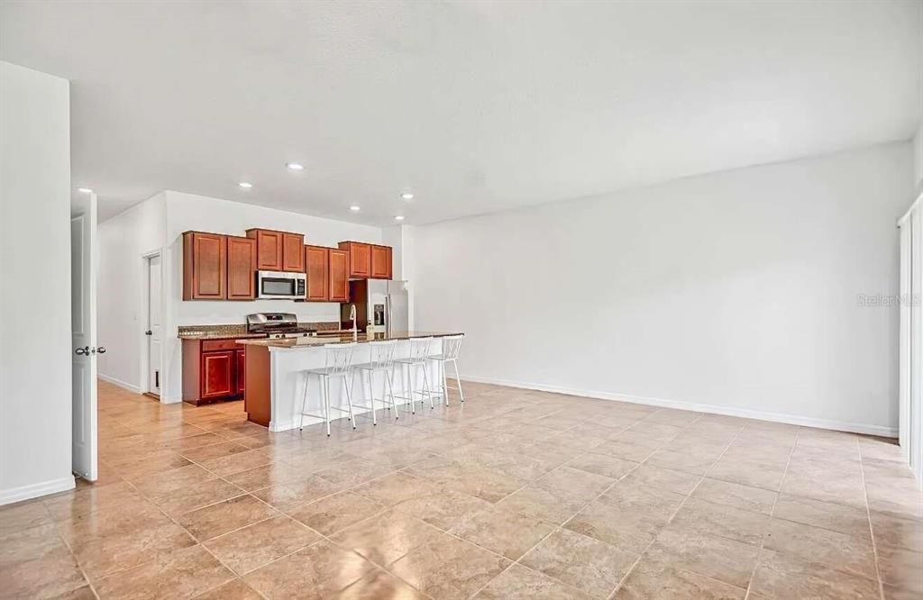 For Sale: $299,900 (3 beds, 2 baths, 1601 Square Feet)