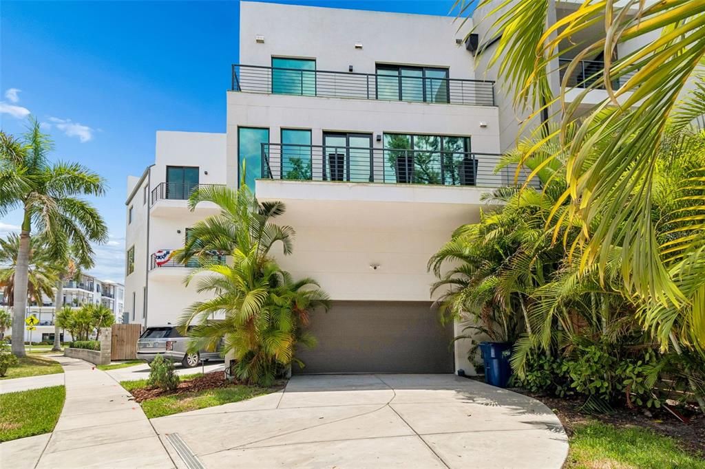 En Renta: $13,500 (4 camas, 4 baños, 3977 Pies cuadrados)