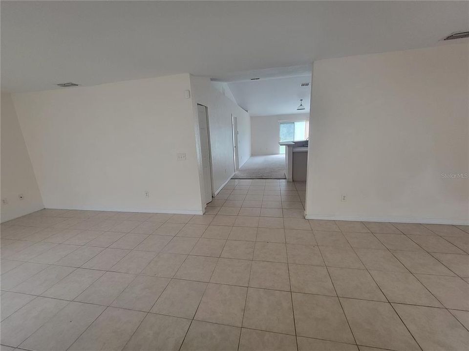 En Renta: $1,600 (3 camas, 2 baños, 1875 Pies cuadrados)