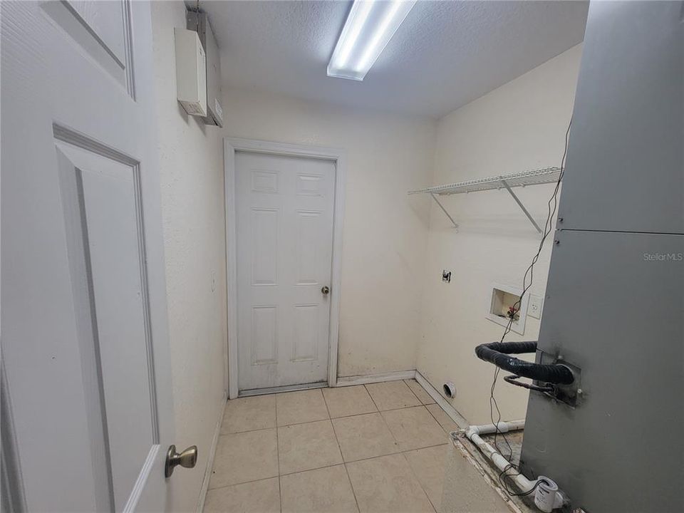 En Renta: $1,600 (3 camas, 2 baños, 1875 Pies cuadrados)