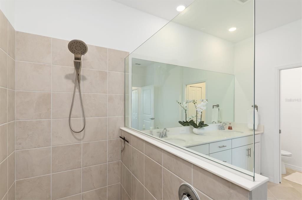 En Venta: $489,000 (3 camas, 2 baños, 2291 Pies cuadrados)
