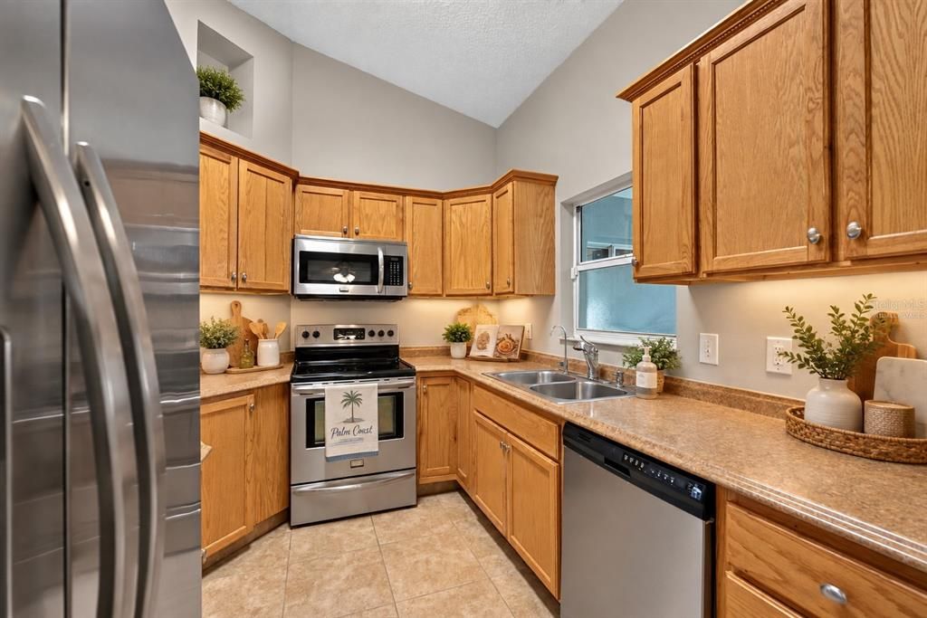 For Sale: $269,000 (3 beds, 2 baths, 1528 Square Feet)