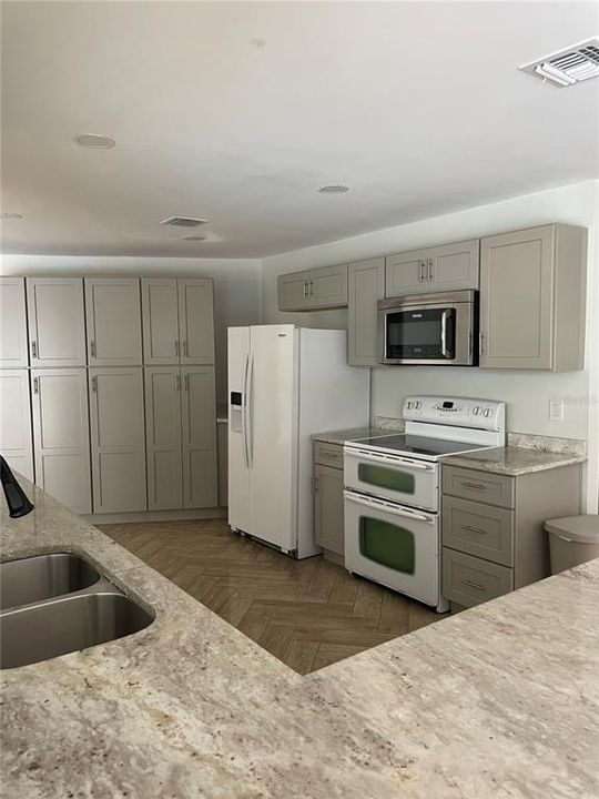 В аренду: $3,500 (4 спален, 3 ванн, 2382 Квадратных фут)