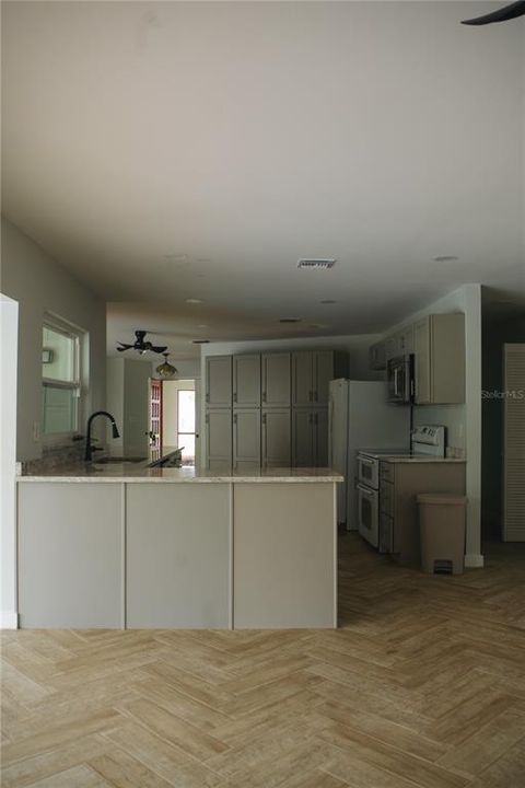 В аренду: $3,500 (4 спален, 3 ванн, 2382 Квадратных фут)