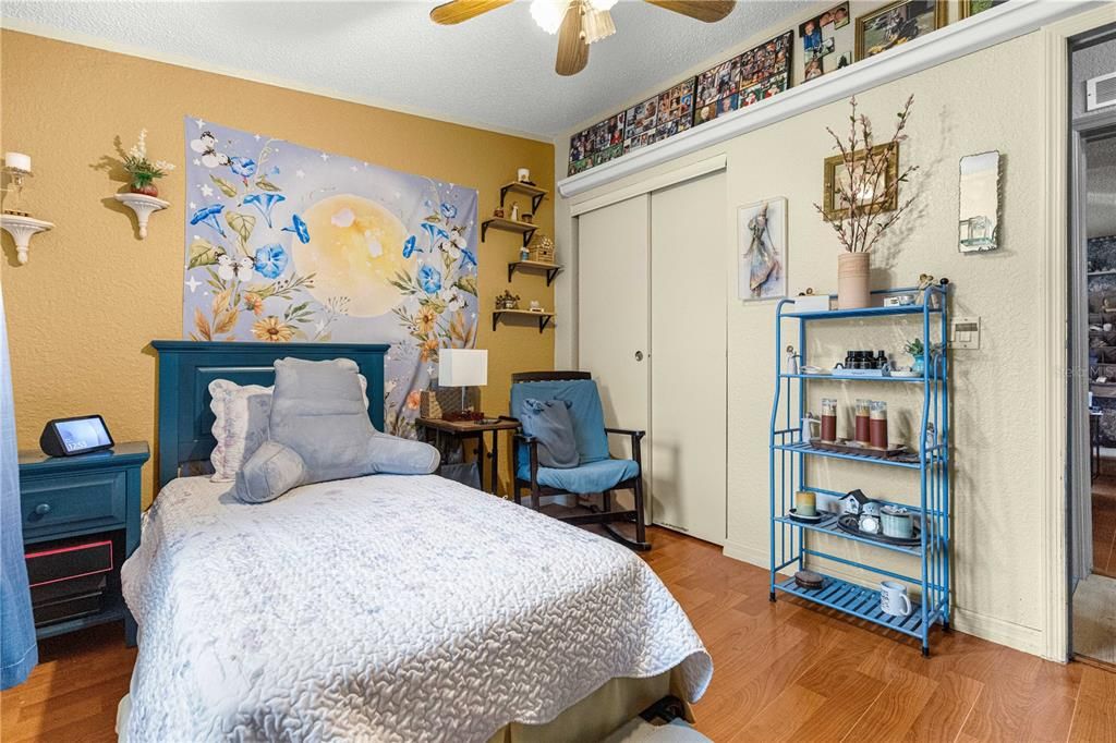 En Venta: $409,900 (4 camas, 2 baños, 1836 Pies cuadrados)