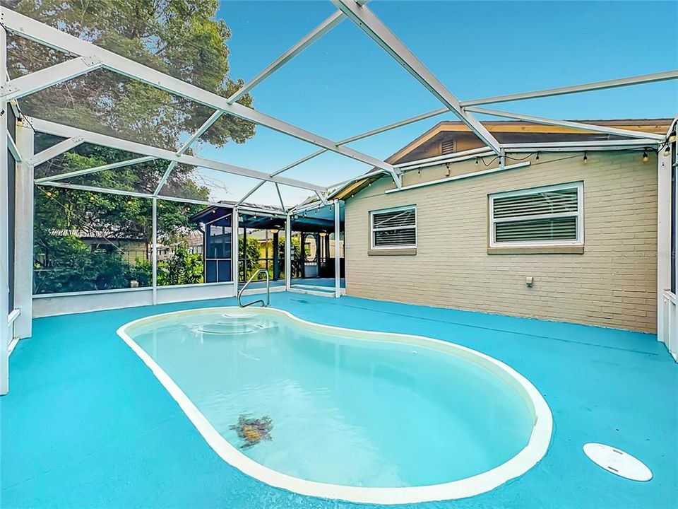 For Sale: $330,000 (3 beds, 2 baths, 1350 Square Feet)