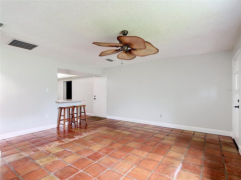 For Sale: $330,000 (3 beds, 2 baths, 1350 Square Feet)