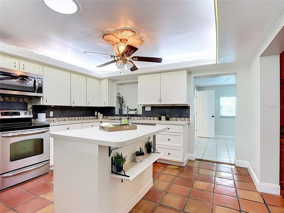For Sale: $330,000 (3 beds, 2 baths, 1350 Square Feet)