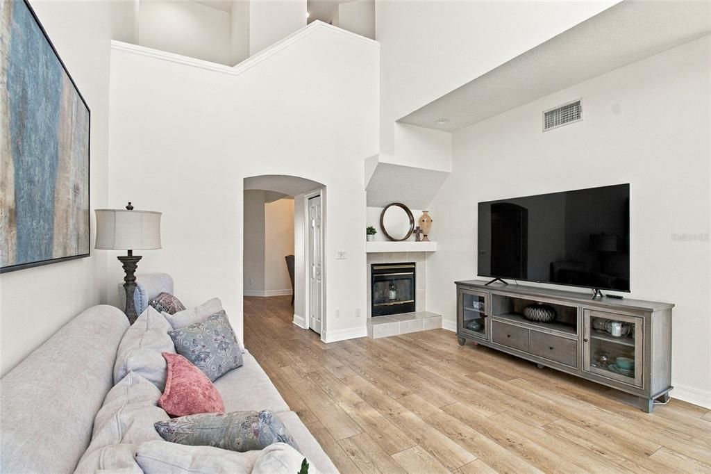 На продажу: $439,000 (3 спален, 2 ванн, 1666 Квадратных фут)