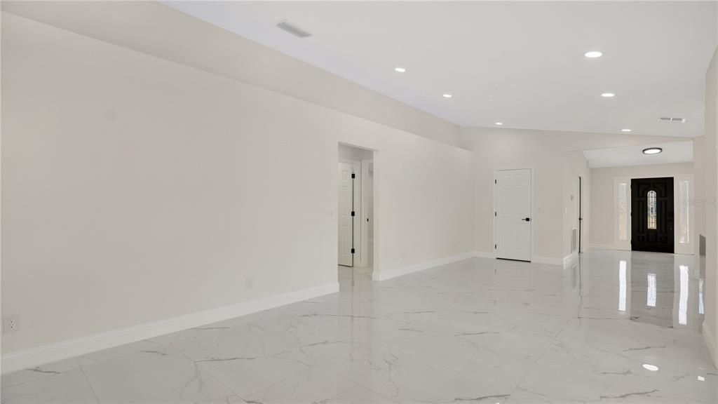 For Sale: $379,000 (3 beds, 2 baths, 1666 Square Feet)