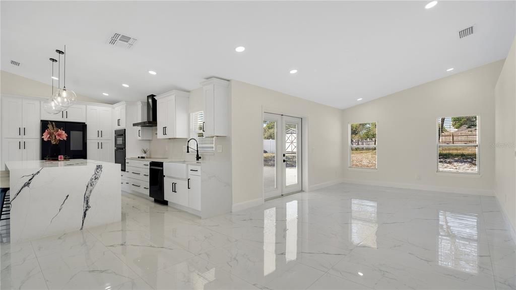 For Sale: $379,000 (3 beds, 2 baths, 1666 Square Feet)