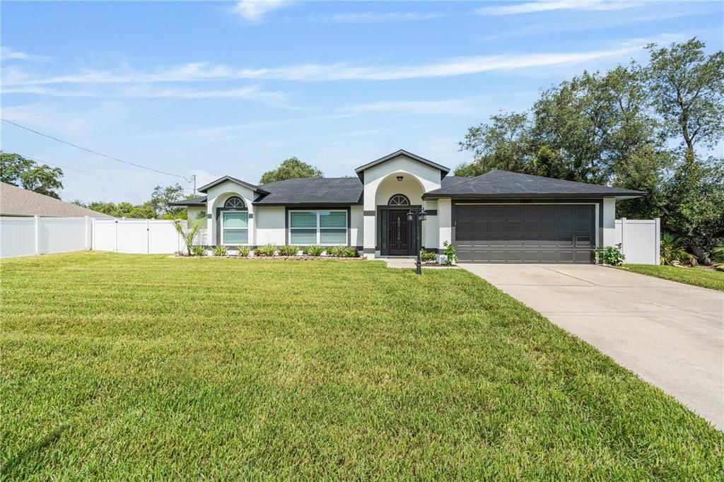 For Sale: $379,000 (3 beds, 2 baths, 1666 Square Feet)