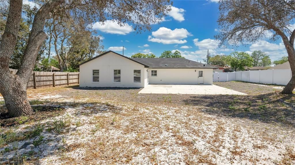 For Sale: $379,000 (3 beds, 2 baths, 1666 Square Feet)