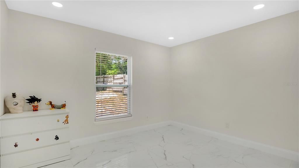For Sale: $379,000 (3 beds, 2 baths, 1666 Square Feet)