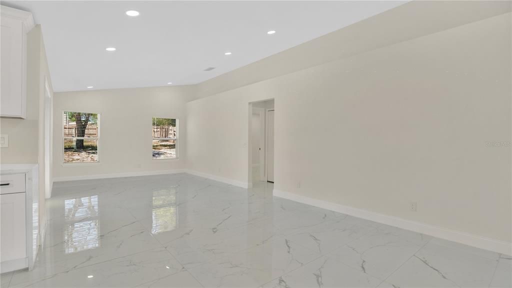 For Sale: $379,000 (3 beds, 2 baths, 1666 Square Feet)