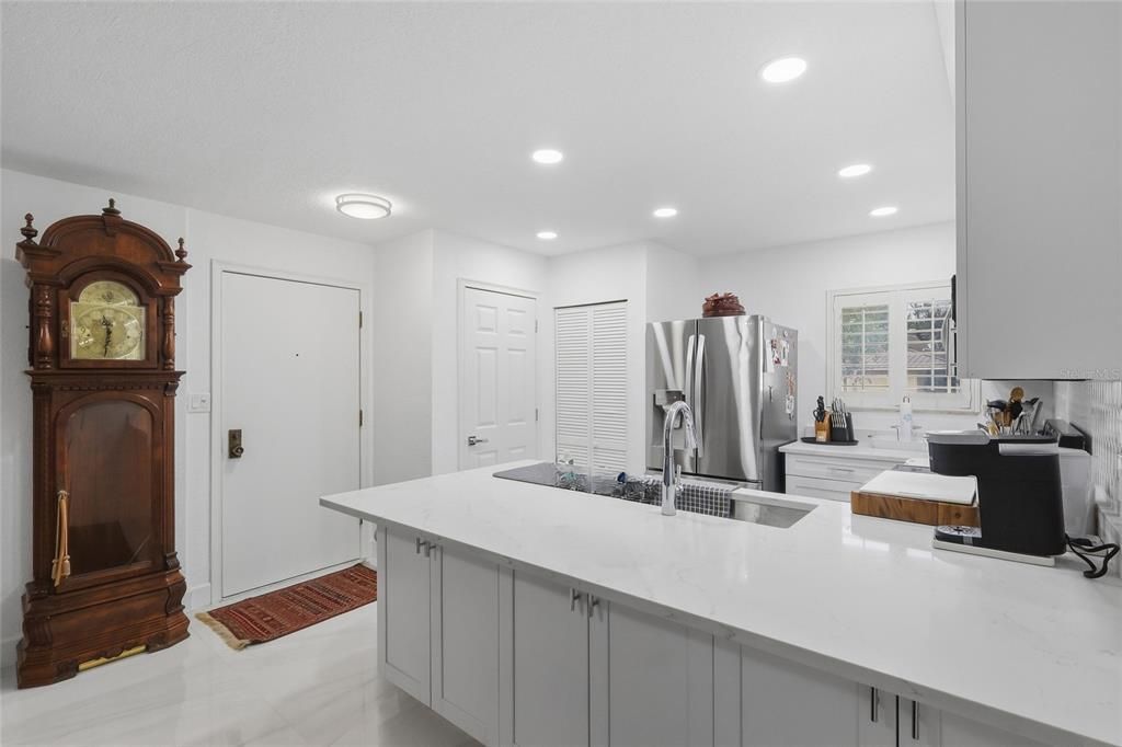 En Venta: $280,000 (2 camas, 2 baños, 1096 Pies cuadrados)