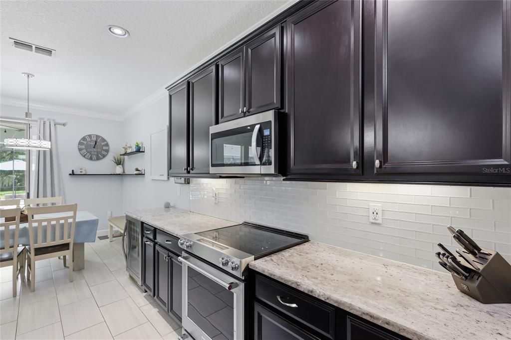 For Sale: $630,000 (3 beds, 3 baths, 3104 Square Feet)