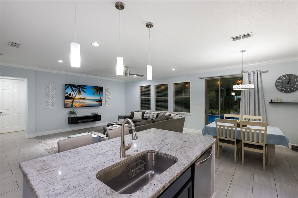 For Sale: $630,000 (3 beds, 3 baths, 3104 Square Feet)
