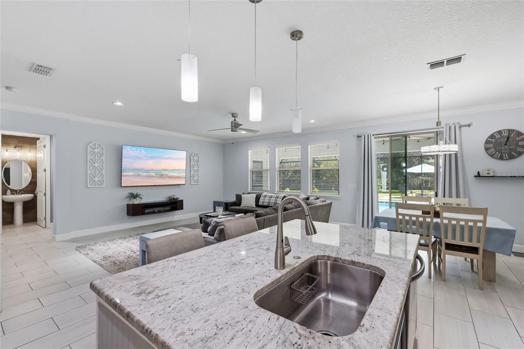 For Sale: $630,000 (3 beds, 3 baths, 3104 Square Feet)