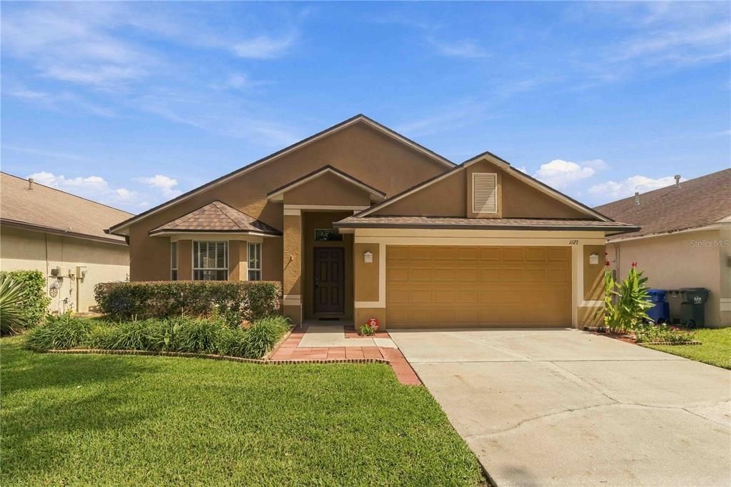 For Sale: $450,000 (4 beds, 2 baths, 2083 Square Feet)
