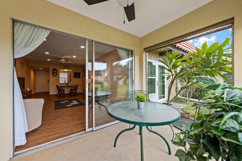 For Sale: $198,500 (2 beds, 2 baths, 950 Square Feet)