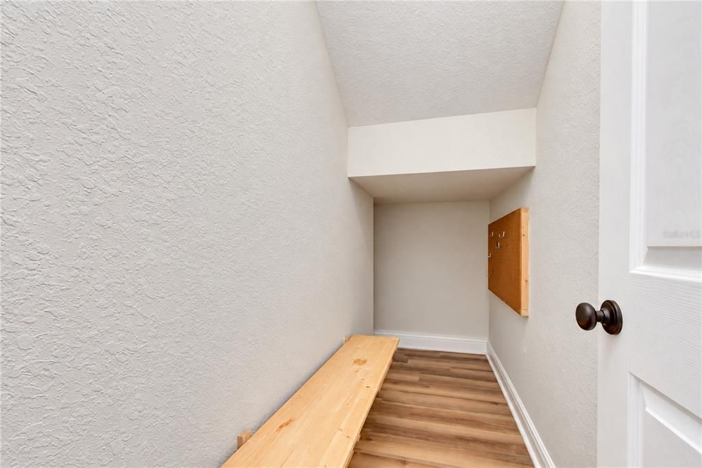 En Venta: $325,000 (3 camas, 2 baños, 2310 Pies cuadrados)