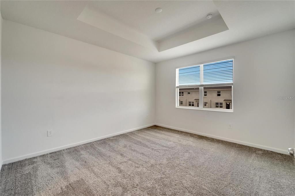 For Rent: $2,450 (4 beds, 3 baths, 1954 Square Feet)