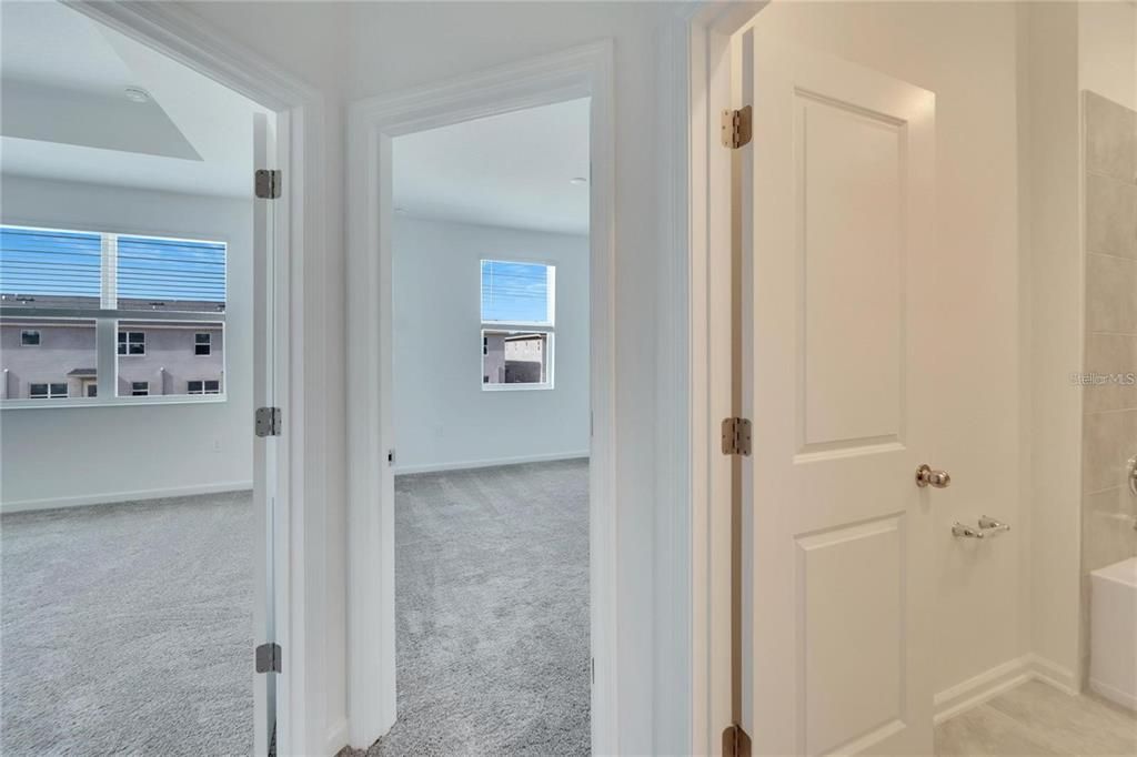 For Rent: $2,450 (4 beds, 3 baths, 1954 Square Feet)