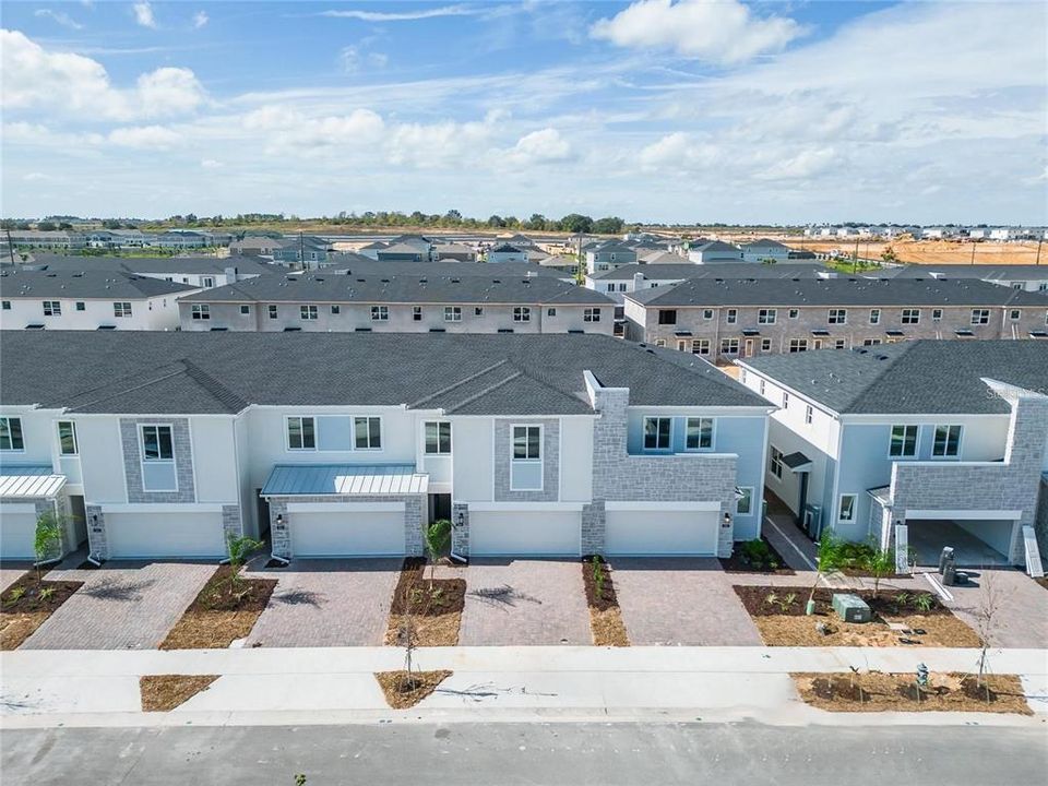 For Rent: $2,450 (4 beds, 3 baths, 1954 Square Feet)