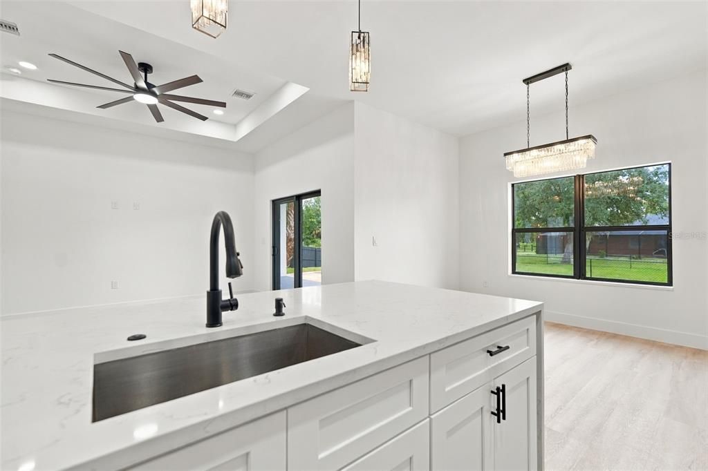 En Venta: $469,980 (3 camas, 2 baños, 1741 Pies cuadrados)