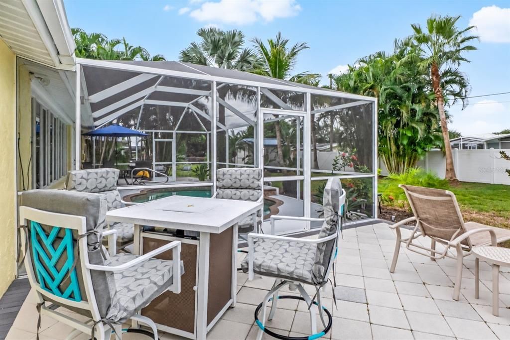 En Venta: $659,000 (2 camas, 2 baños, 1323 Pies cuadrados)