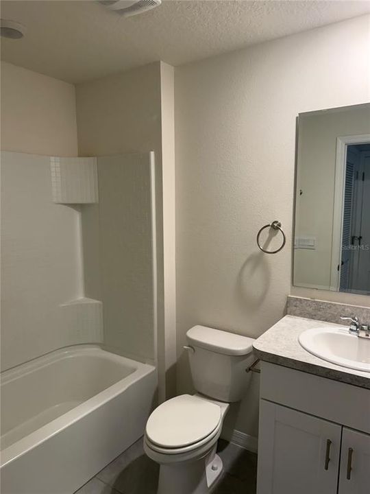 For Rent: $2,400 (3 beds, 2 baths, 1569 Square Feet)