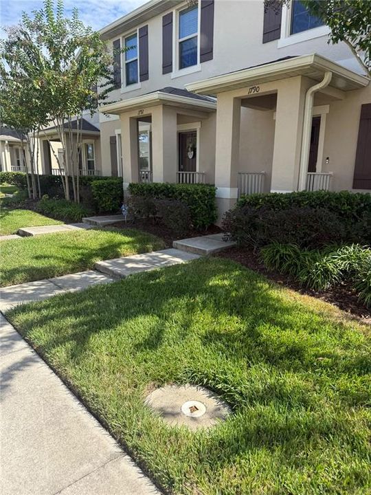 For Rent: $2,400 (3 beds, 2 baths, 1569 Square Feet)