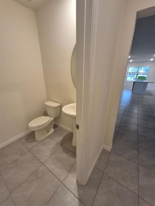 For Rent: $2,400 (3 beds, 2 baths, 1569 Square Feet)