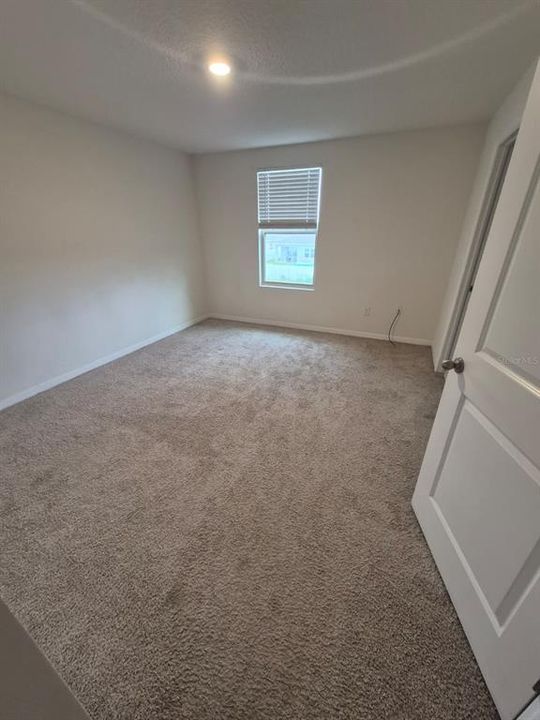 For Rent: $2,400 (3 beds, 2 baths, 1569 Square Feet)