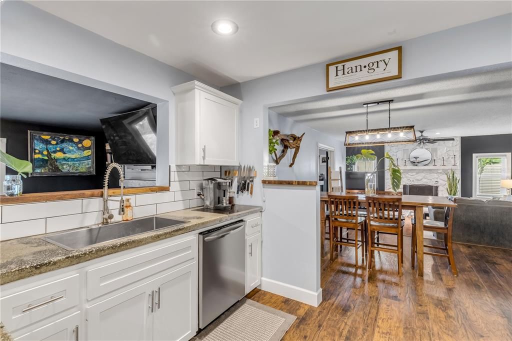 For Sale: $399,000 (4 beds, 3 baths, 2114 Square Feet)