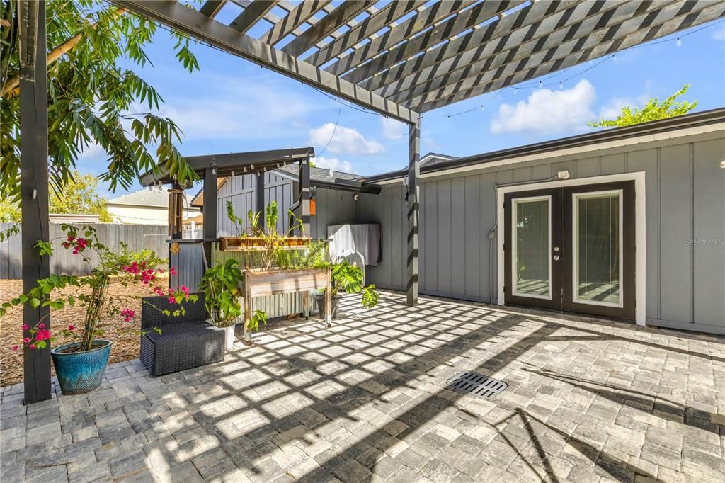 For Sale: $399,000 (4 beds, 3 baths, 2114 Square Feet)