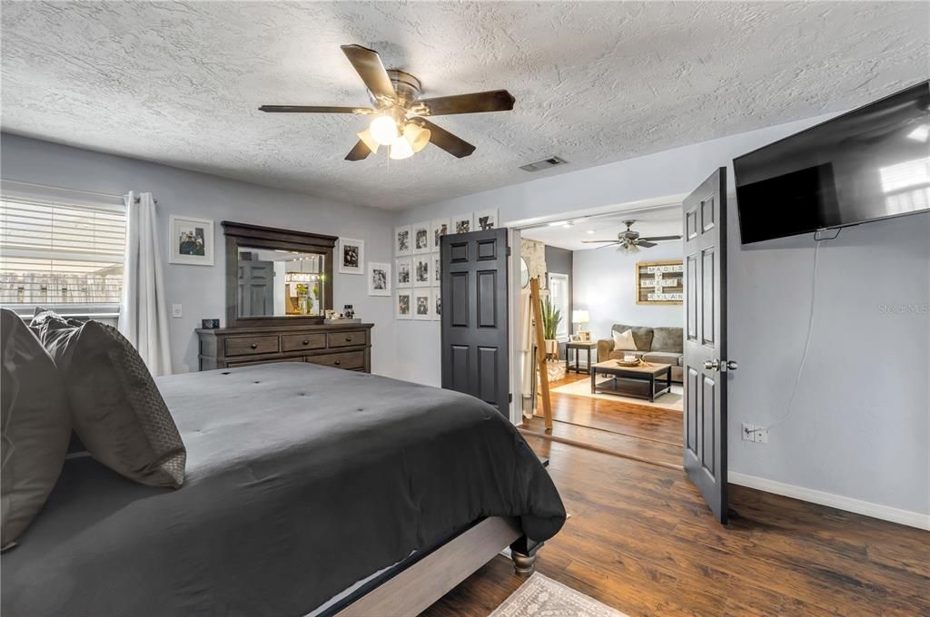 For Sale: $399,000 (4 beds, 3 baths, 2114 Square Feet)
