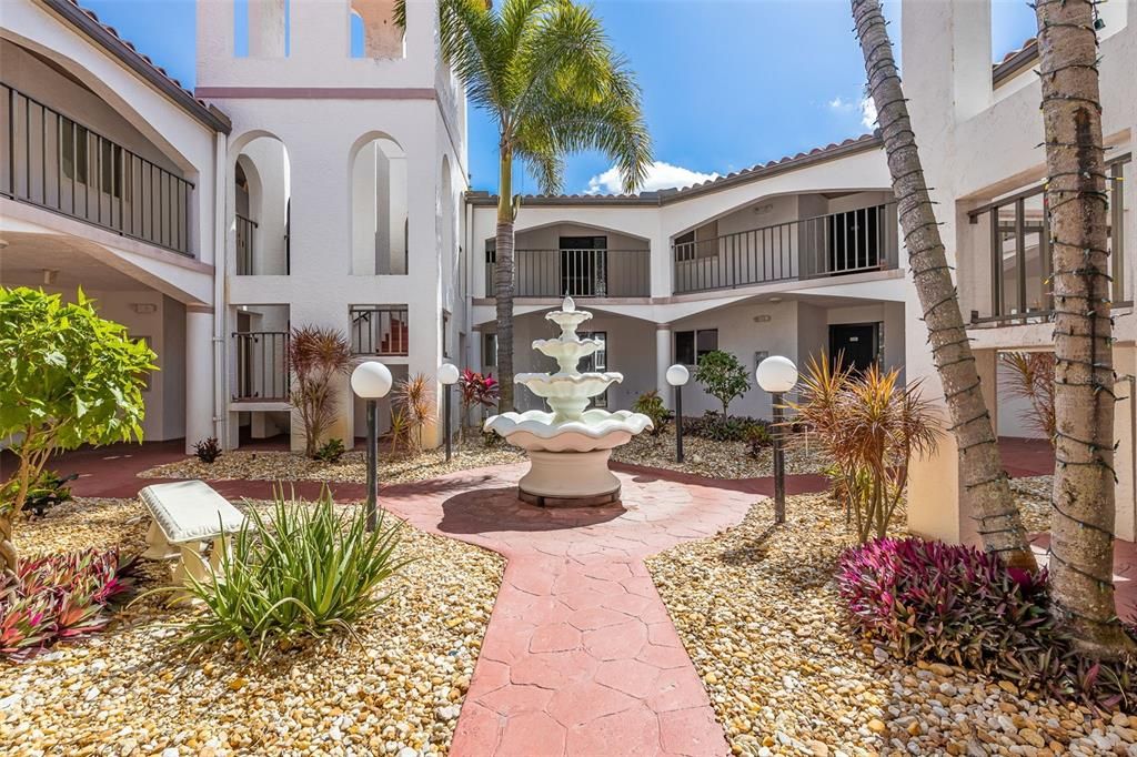 En Venta: $349,900 (2 camas, 2 baños, 1138 Pies cuadrados)