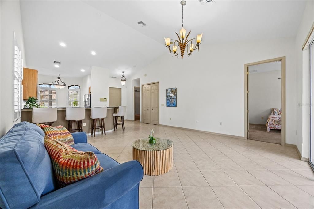 En Venta: $349,900 (2 camas, 2 baños, 1138 Pies cuadrados)