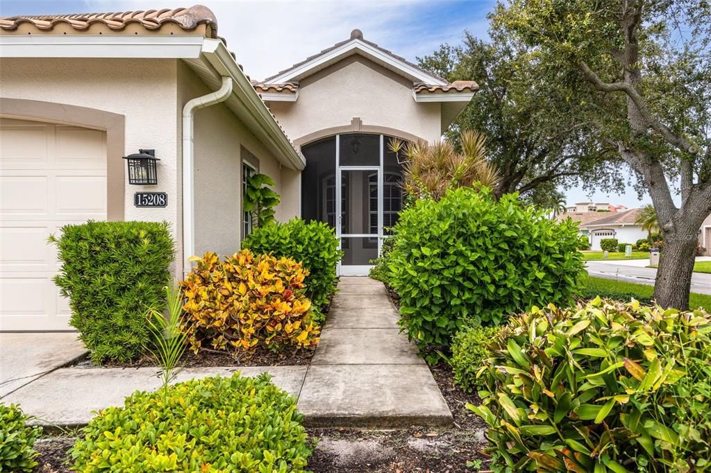 En Venta: $349,900 (2 camas, 2 baños, 1138 Pies cuadrados)