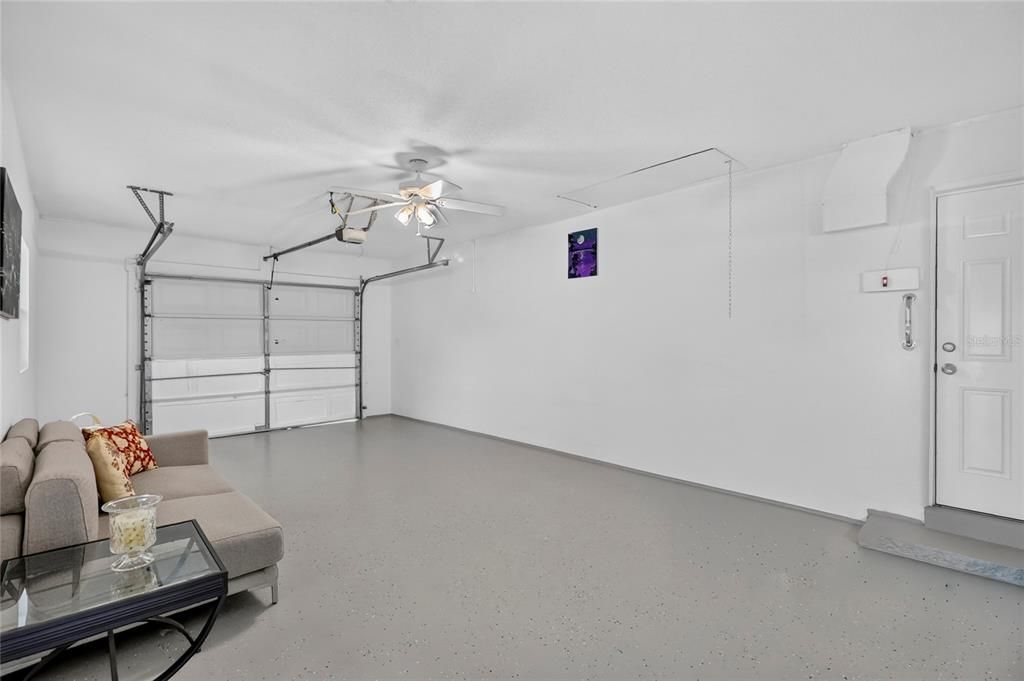 En Venta: $480,000 (4 camas, 3 baños, 1985 Pies cuadrados)