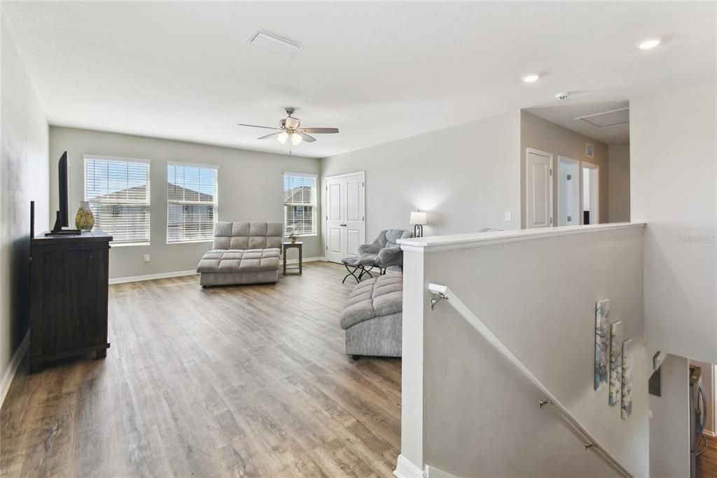 En Venta: $424,000 (4 camas, 3 baños, 2753 Pies cuadrados)