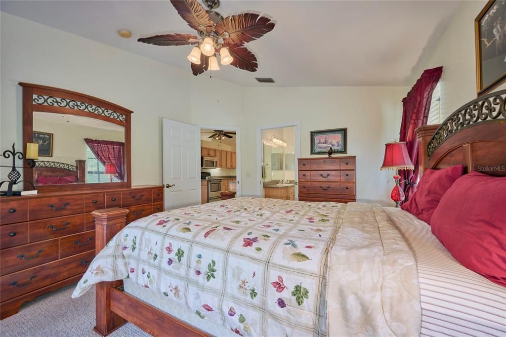En Venta: $290,000 (3 camas, 2 baños, 1501 Pies cuadrados)