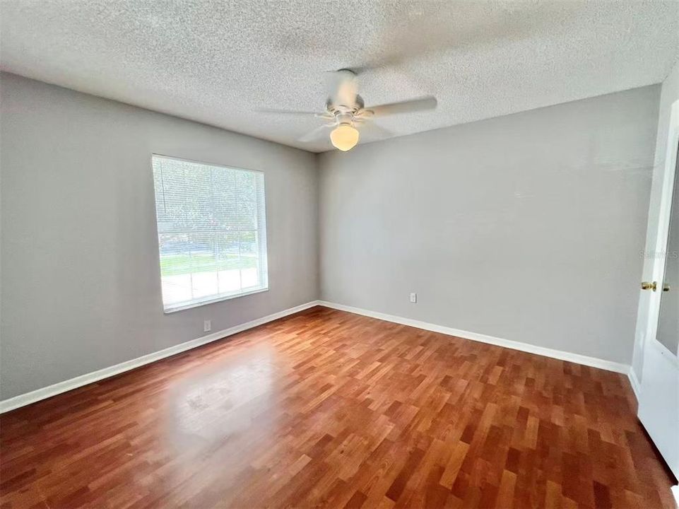 En Venta: $310,000 (3 camas, 2 baños, 1396 Pies cuadrados)