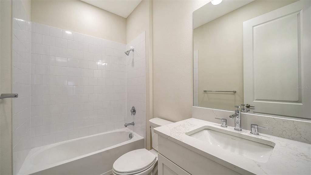 En Venta: $421,990 (2 camas, 2 baños, 1638 Pies cuadrados)