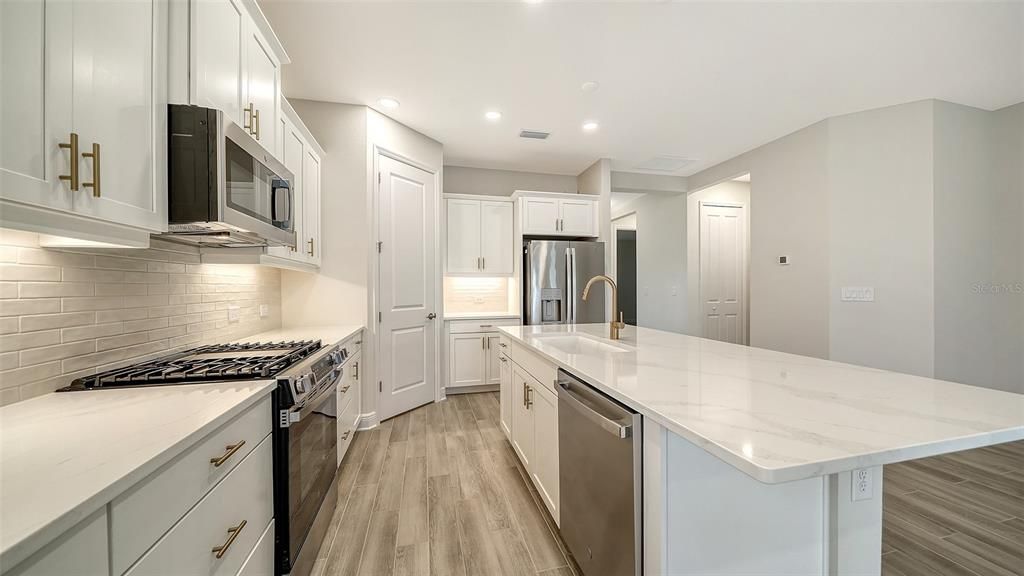 En Venta: $421,990 (2 camas, 2 baños, 1638 Pies cuadrados)