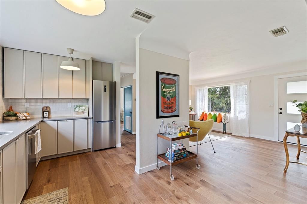 En Venta: $325,000 (2 camas, 1 baños, 911 Pies cuadrados)