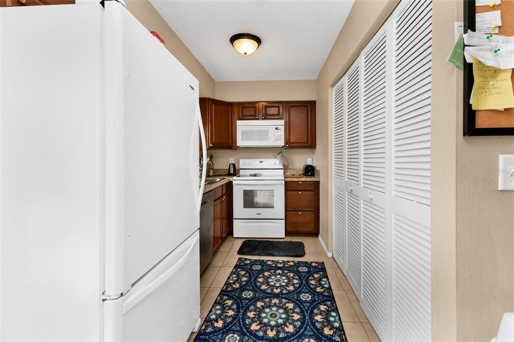 Activo con contrato: $193,500 (2 camas, 1 baños, 988 Pies cuadrados)